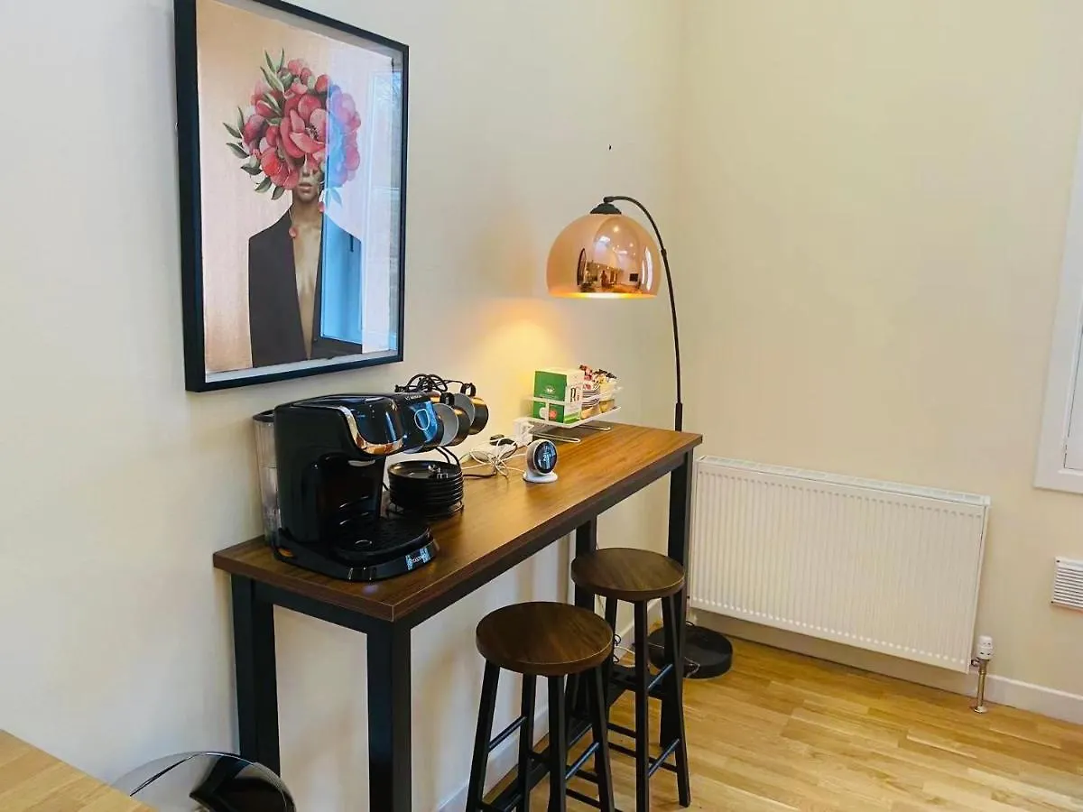 2 Bed 2 Bath With Private Parking Lägenhet Edinburg 0*,  Storbritannien