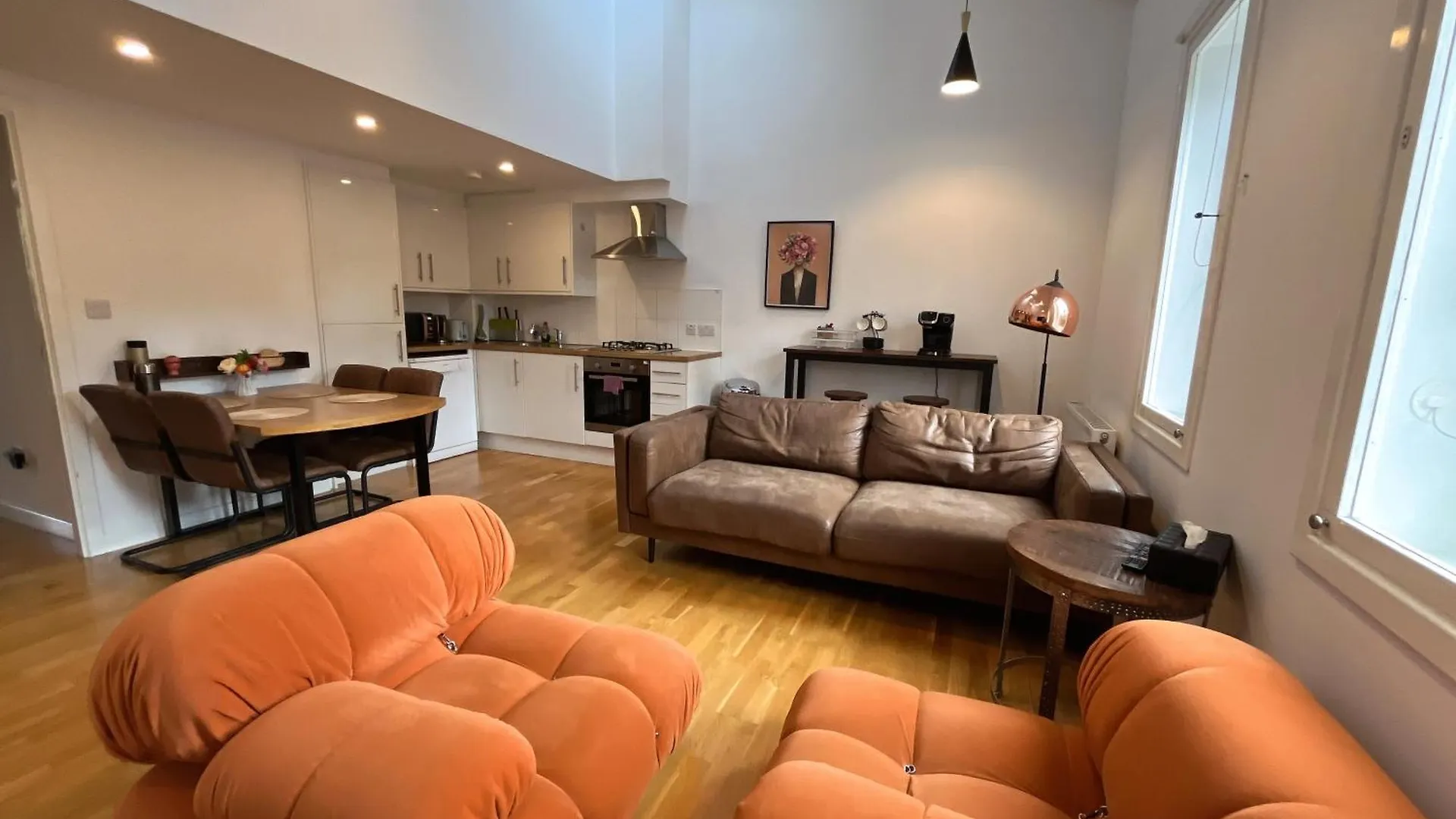 2 Bed 2 Bath With Private Parking Lägenhet Edinburg